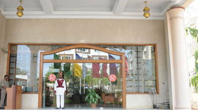 Raj Park Hotel Chennai Eksteriør billede